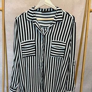 Zara Basic Monochrome Striped Women’s Button-down Long Sleeve 3/4 Sleeve Shirt